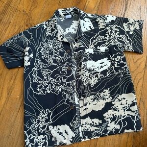 Manuheali'i Boys Medium Aloha Shirt